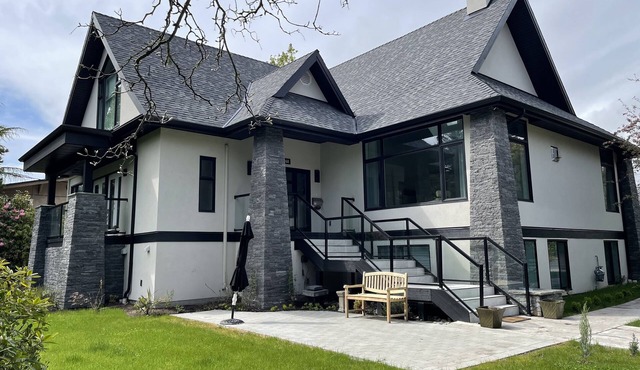 Historic Rockland Garden Retreat