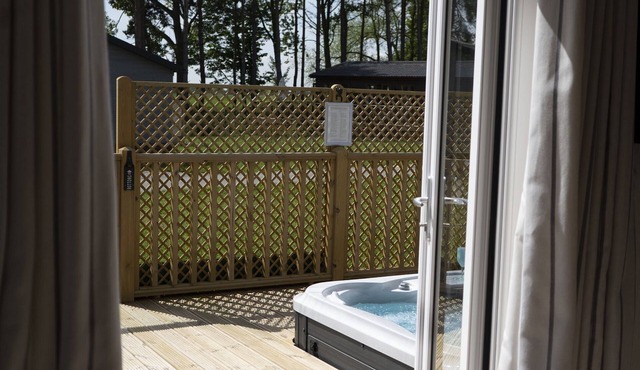 Hollicarrs Long Lane Lodge