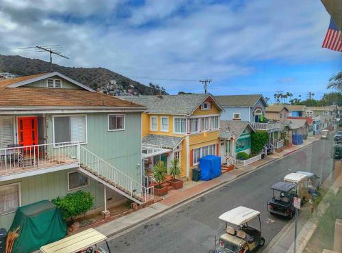 HonkeyTonk Hideaway, Walkable to Everything!