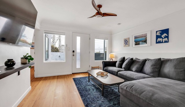 Hot Tub/1mi to Downtown/3mi to Coronado/KINGbeds/Wifi 300mb+/BBQgrill/Harborside