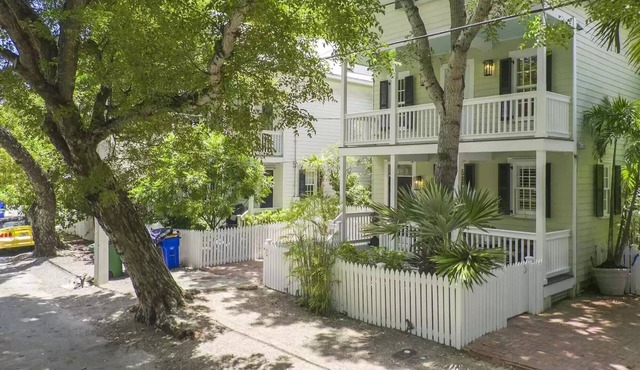 House with Separate Guest Cottage and Pet Friendly!