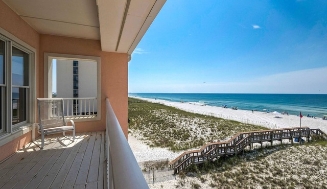 Jen's Creole 4 Bedroom Townhouse by RedAwning