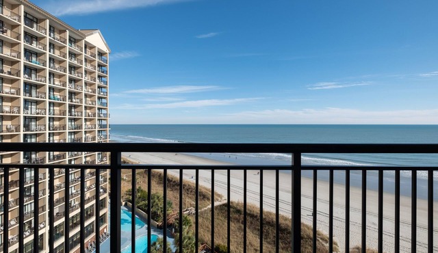 Just redecorated- True one bedroom king oceanfront condo at tropical resort!