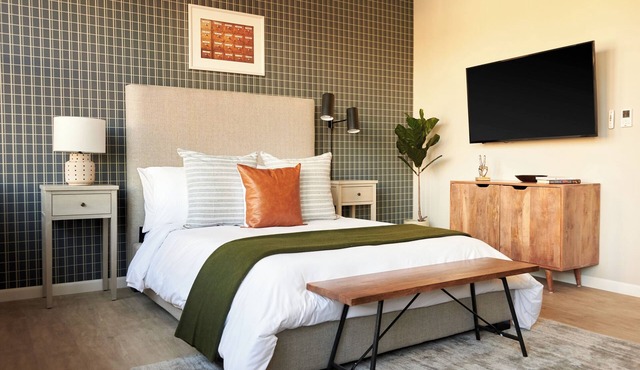 Kasa Cadillac Square Detroit