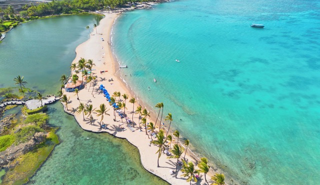 Kolea - Luxe 2BR Condo with Pool Access