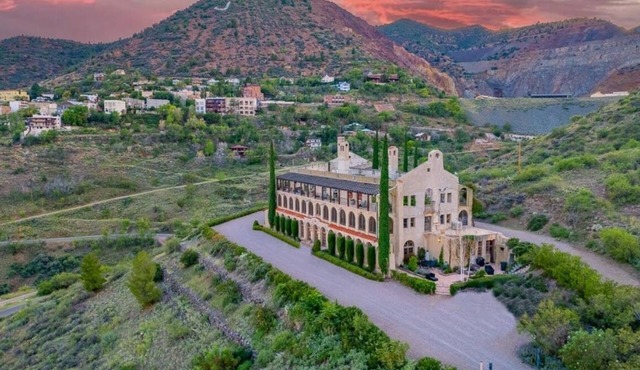 Little Daisy Jerome + 2 Villas Views of Sedona