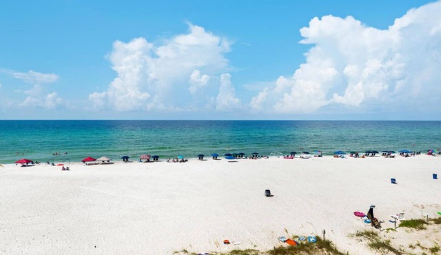 🏖️Luxurious Beach front Condo! Close to 30A + FREE Activities with your stay!🏖️