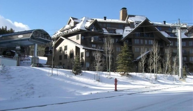 Luxurious Crystal Peak Lodge, 2 BR/2 BA, Ski-in/Ski-Out