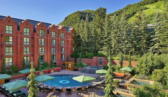 Luxury 3BR Residence at the St Regis Residence Club in Downtown Aspen