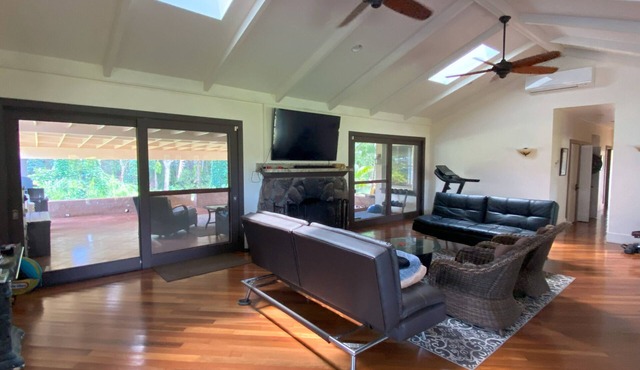 Luxury home on a 2-acre gated estate in Central Oahu