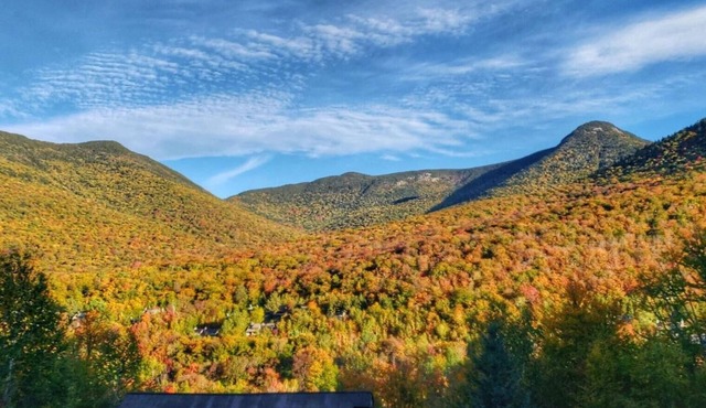 Luxury Home On Loon Mtn Home, Spectacular Mountain Views, Pool/Spa access incl