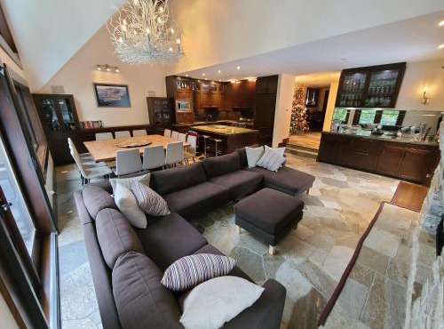 Luxury Ski-in/Ski-out home on Blackcomb