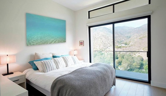 Malibu Luxury Condo with Private Beach Club
