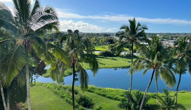 Maluhia Wai - Modern 2 Bd Condo w/Pool, A/C, Wi-Fi