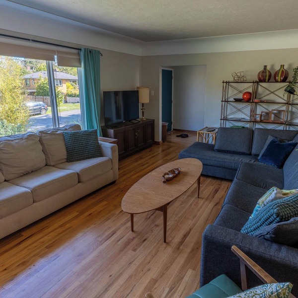 Mid-Century Modern Apartment @ Horner Park