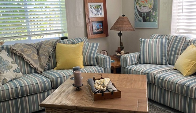 Monthly 1-bedroom apartment with kitchen, Old Town Key West. Available Jan 15th