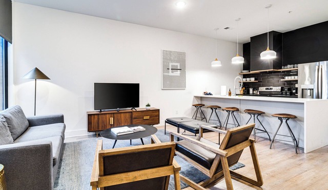 Music Row Retreat, Deluxe 4BDR Suite | The Grove