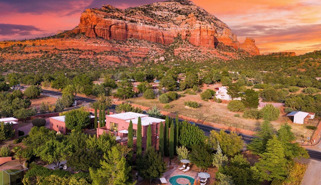 Mystic Sunset by AvantStay | Thunder Mountain View + Pool, Driving Range, Casita