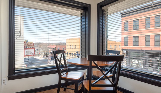 Newly Remodeled Apartment in Downtown South Haven
