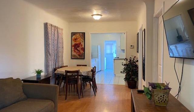 Nice Home in Burbank