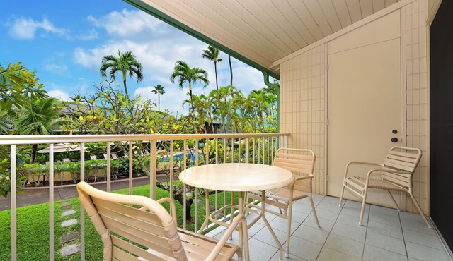 NS D230 Studio w Pool Steps to Napili Bay