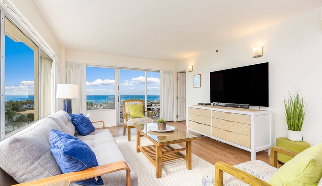 Ocean-Lagoon & Fireworks Views at the Ilikai Hotel w/Spectacular Amenities