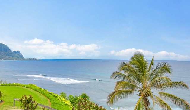 Oceanfront Condo in Paradise with Stunning Views, Beach Access, & Bedroom A/C
