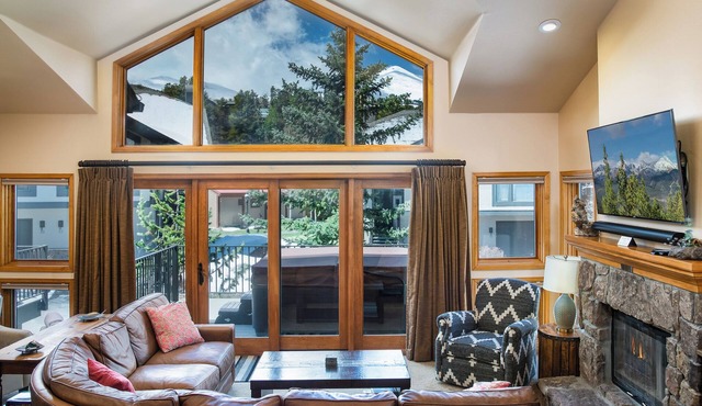 One Breckenridge Place Imperial 25 Townhome: Private Hot Tub w/Mountain View