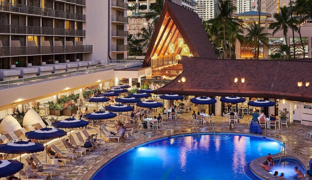 OUTRIGGER Reef Waikiki Beach Resort