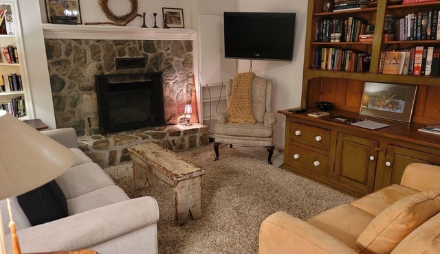 Outstanding Victoria location in beautiful Cadboro Bay