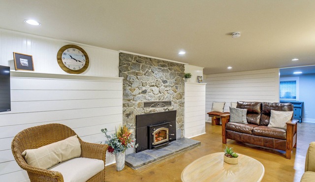 Peaceful Patio View! Waterfront Puget Sound Unit