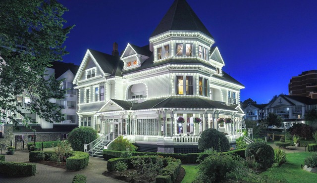 Pendray Inn & Tea House