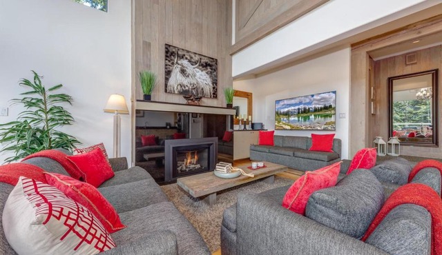 Pinnacle Ridge 05 - Ski In Ski Out, Private Hot Tub, Gas Fireplace