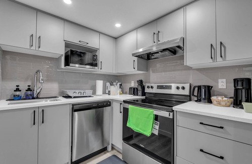 Southeast Calgary House | Pivate Family Friendly 2-Bedroom Suite near South Health Campus in Calgary