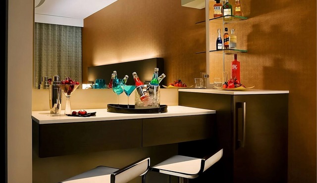 Prime Location! 4 Relaxing Units Near SeaWorld! Onsite Parking and Pool!