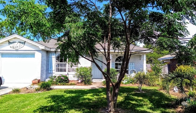 Pvt Pool,Pet friendly,3 Blocks to the beach, 10 minutes to 30Annnnnn