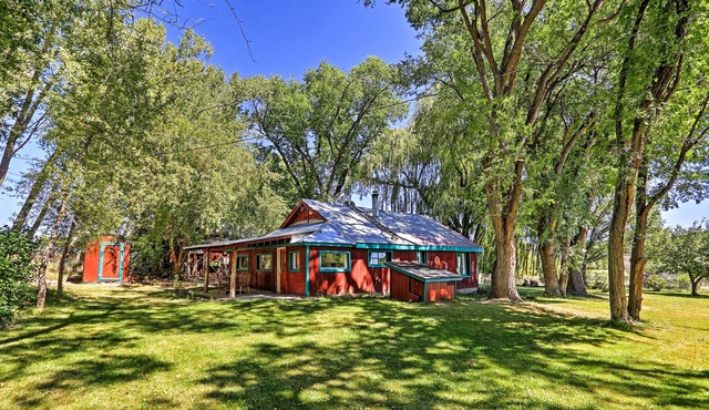 Quiet Durango Farmhouse w/Beautiful Yard & Gazebo