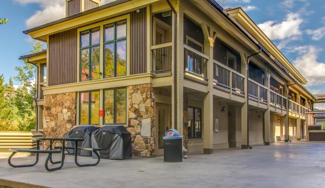 Romance at Riverbends' Snowflake Lift