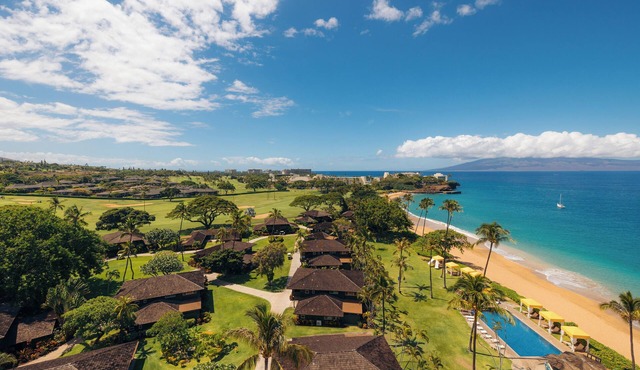 Royal Lahaina Bungalows & Spa