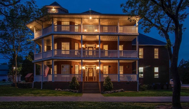 Safe, Clean, Family Oriented Fun Minutes from Nashville