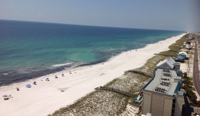 Sea Oats 4 Bedroom Condo by RedAwning