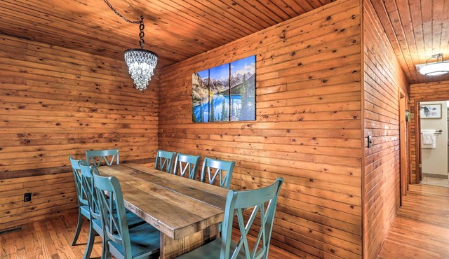 Secluded Cabin w/Hot Tub, Game Room & Views!