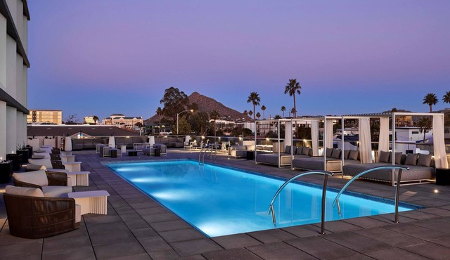 Senna House Hotel Scottsdale, Curio Collection by Hilton
