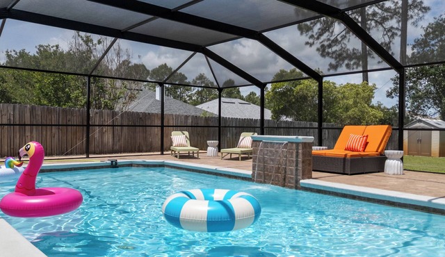 Spacious, Family-Friendly 5 Bedroom Home with Salt Water Pool