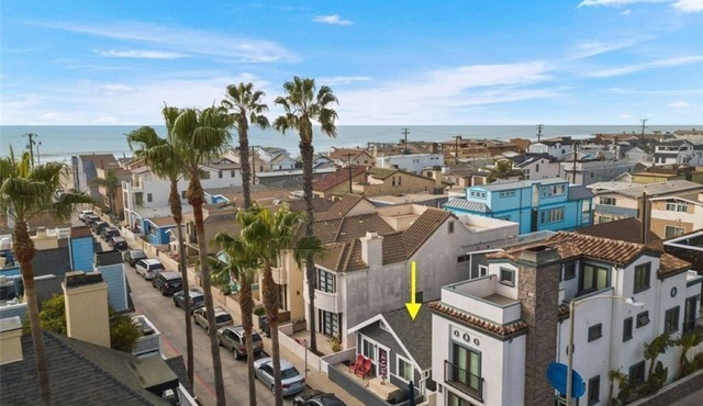 Steps to Beach - "Coastal Serenity"; Sleeps 4