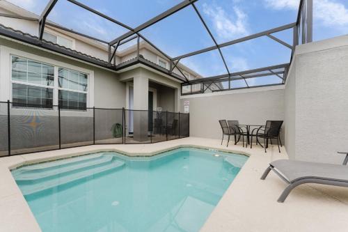 Storey Lake 5BR Family Home w Private Pool