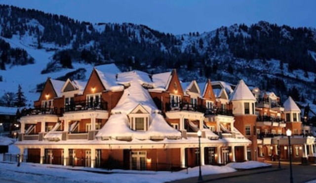 Studio Condo in the Heart of Aspen