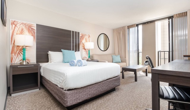 Studio with King Size Bed