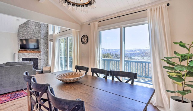 Stunning Lake Arrowhead Cabin w/Lake Views!