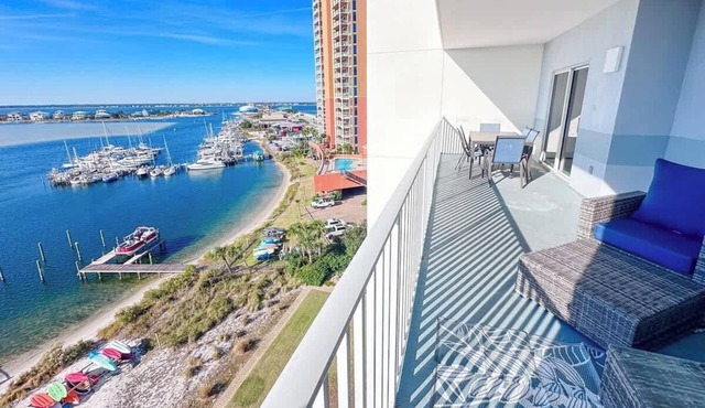 ☆ SUMMER RENTAL ☆ South Harbour 2BR ~ Across from Boarwalk ~ Panoramic View
